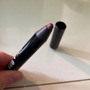 LOC Tati shadow stick